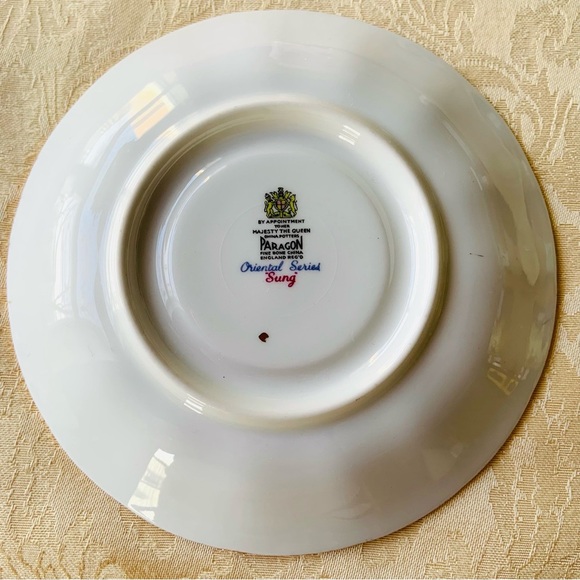 Paragon Oriental Series china cup and saucer - Picture 9 of 9